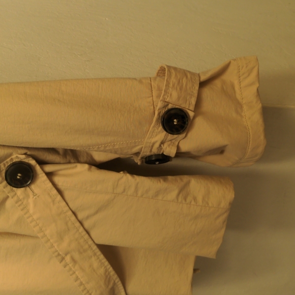 Lightweight Jacket - Picture 7 of 10